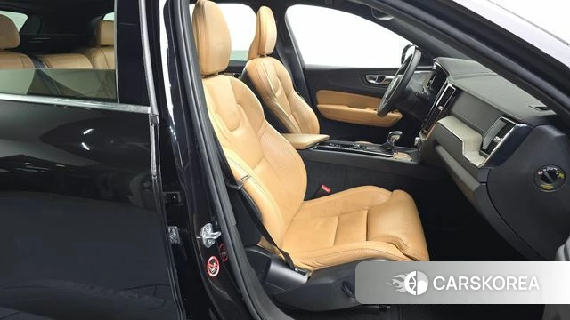 Volvo XC60 second Generation id 4900672 из Кореи 18