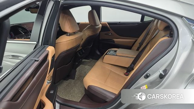 Lexus ES300h 7th generation id 4930636 из Кореи 18