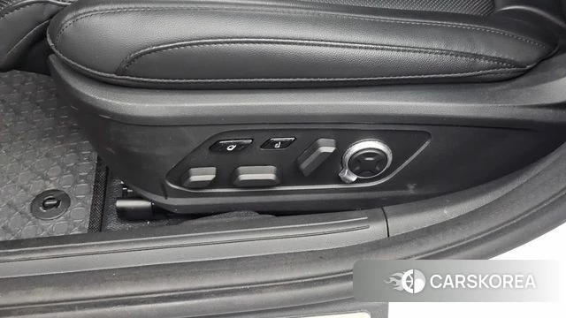 Hyundai Grandeur (GN7) id 4768302 из Кореи 18