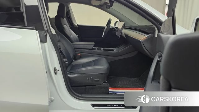 Tesla Model Y id 4952014 из Кореи 18