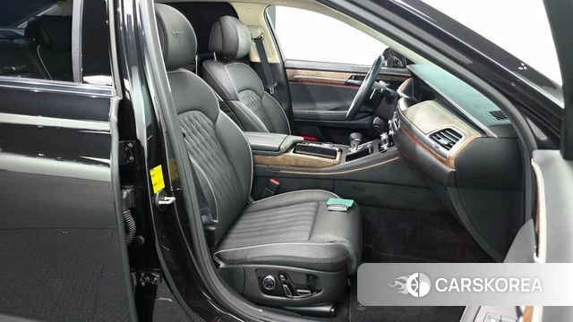 Genesis G90 id 5054512 из Кореи 18