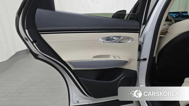 Genesis GV70 id 4935908 из Кореи 18