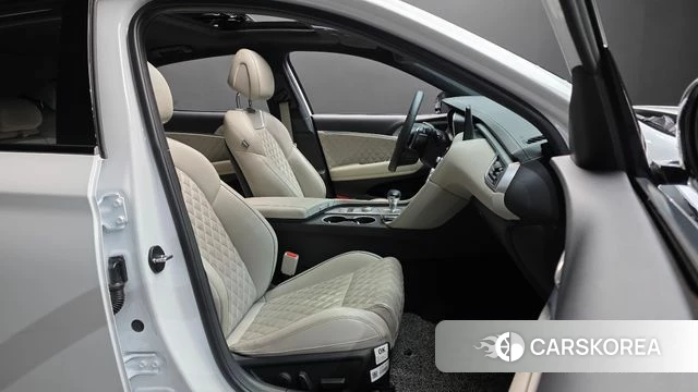 Genesis The New G70 id 4917759 из Кореи 18