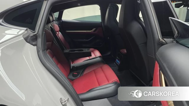 Porsche Taycan id 4757237 из Кореи 18
