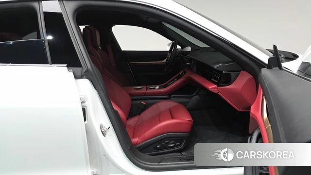 Porsche Taycan id 5021397 из Кореи 18