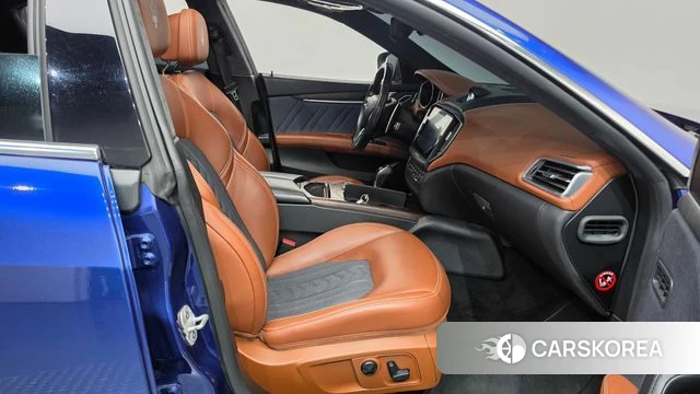 Maserati Ghibli id 4781116 из Кореи 19