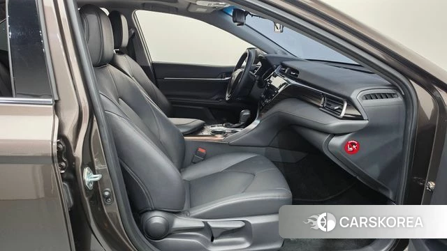 Toyota Camry (XV70) id 4882425 из Кореи 18