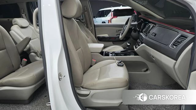 Kia All New Carnival id 5024136 из Кореи 18