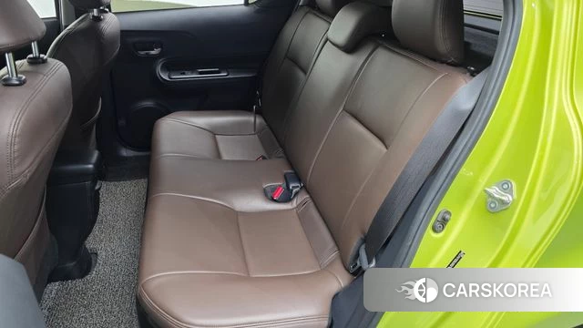 Toyota Prius C id 5014073 из Кореи 18