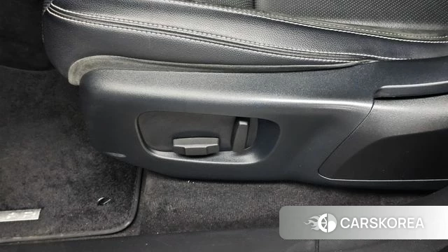 Land Rover Range Rover Velar id 4943708 из Кореи 18