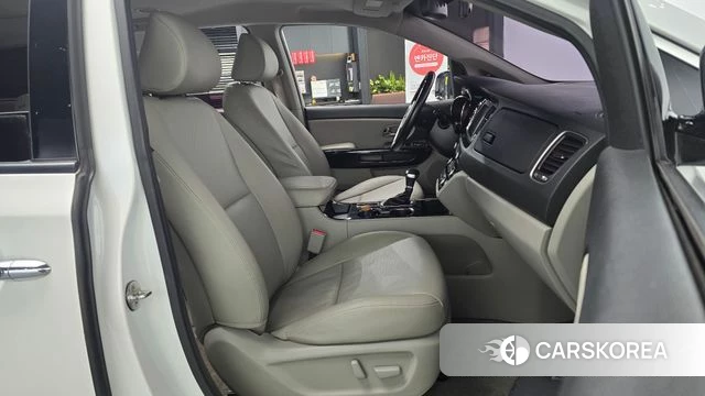 Kia The New Carnival id 4993651 из Кореи 18