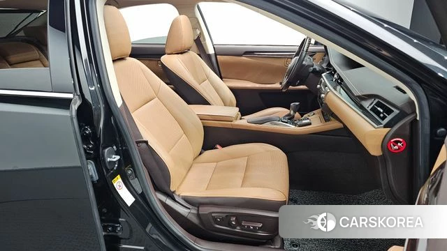 Lexus New ES300h id 4953163 из Кореи 18