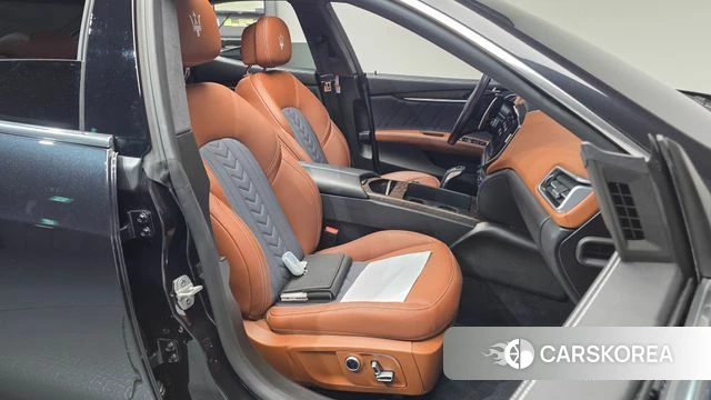 Maserati Ghibli id 5012697 из Кореи 18