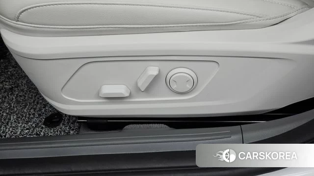 Hyundai Grandeur Hybrid (GN7) id 5021846 из Кореи 18