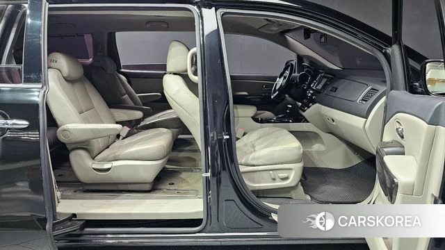 Kia The New Carnival id 4998789 из Кореи 18