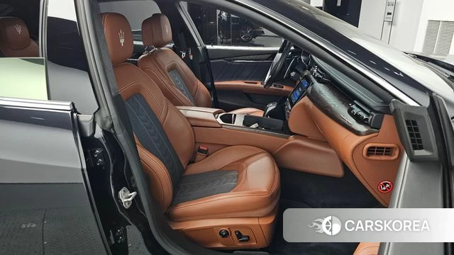 Maserati Quattroporte id 5023534 из Кореи 18