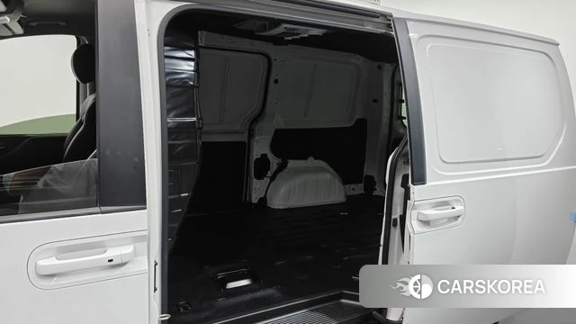Hyundai Staria id 5002018 из Кореи 18
