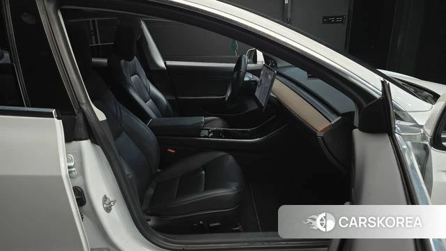 Tesla Model 3 id 4750884 из Кореи 18