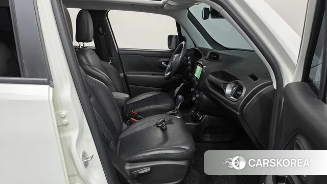 Jeep Renegade id 4923200 из Кореи 18
