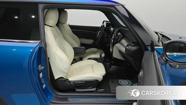 Mini Cooper Electric id 4958674 из Кореи 18