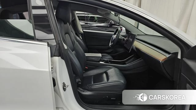 Tesla Model 3 id 4881892 из Кореи 18