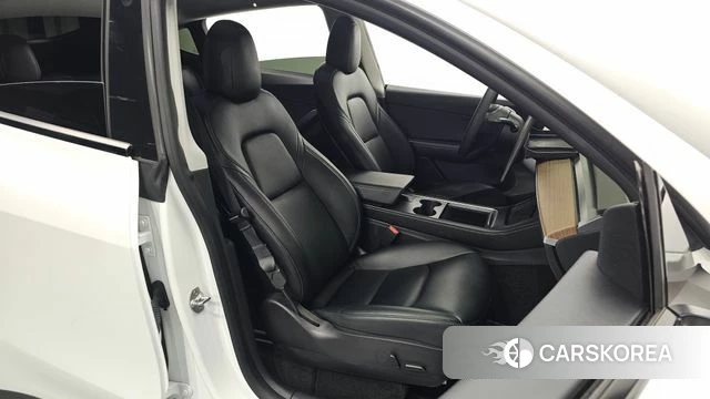 Tesla Model Y id 4951848 из Кореи 18