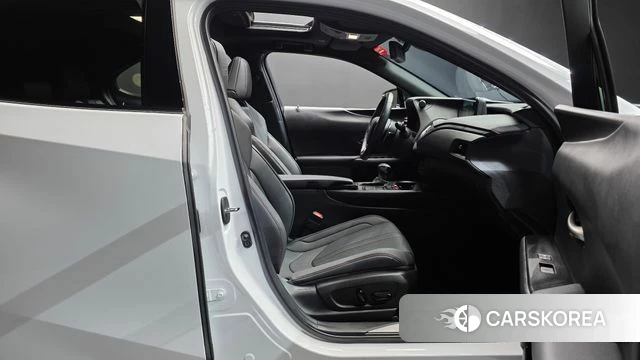Lexus UX250h id 5028025 из Кореи 18