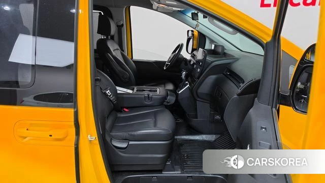 Hyundai Staria id 4950260 из Кореи 18