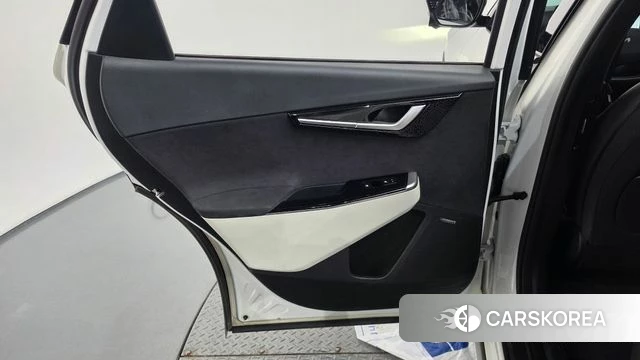 Kia EV6 id 5002176 из Кореи 18