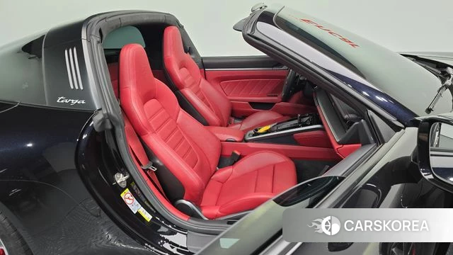 Porsche 911(992) id 4941204 из Кореи 18