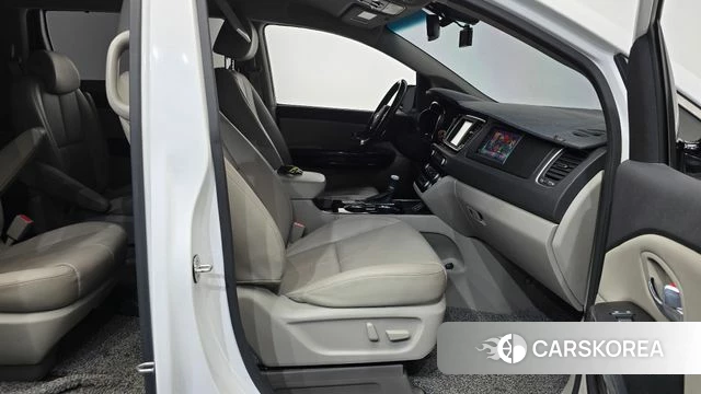 Kia The New Carnival id 4983060 из Кореи 18