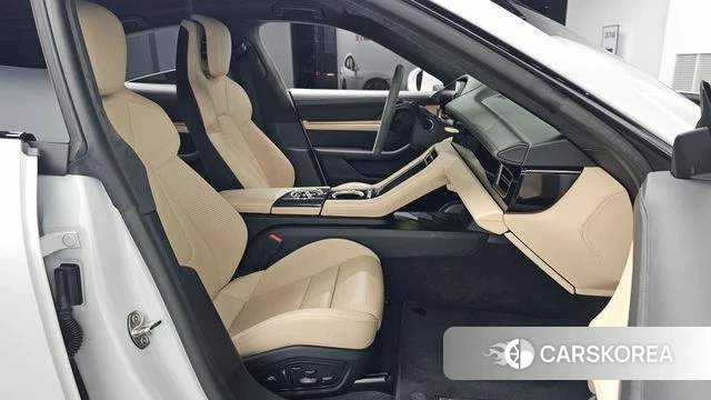 Porsche Taycan id 4730341 из Кореи 18