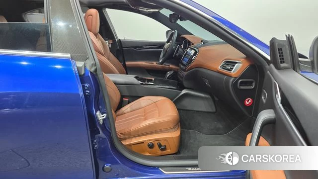 Maserati Ghibli id 4982733 из Кореи 18