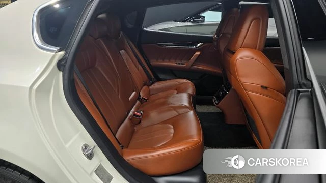 Maserati Quattroporte id 4952570 из Кореи 18