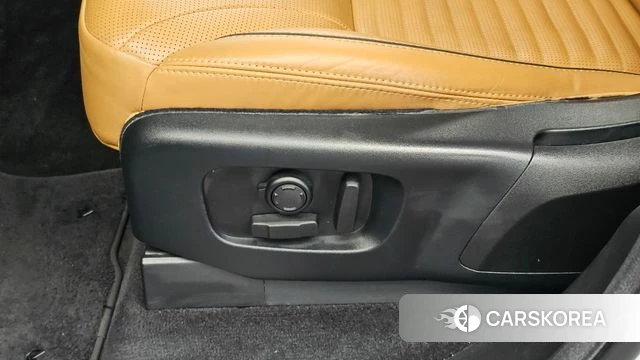 Land Rover Discovery 5 id 5023410 из Кореи 18