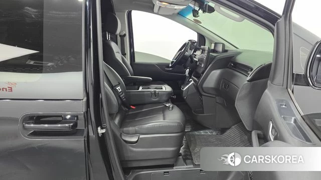 Hyundai Staria id 5039766 из Кореи 18