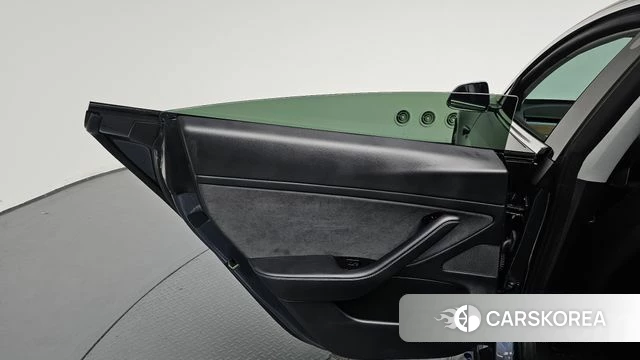 Tesla Model 3 id 4872905 из Кореи 18