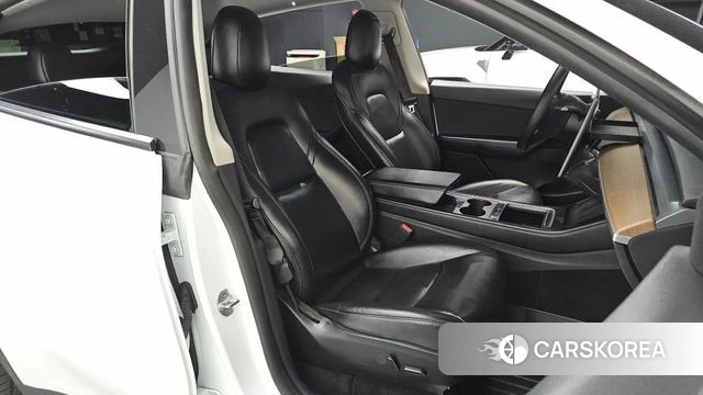 Tesla Model Y id 4636908 из Кореи 18