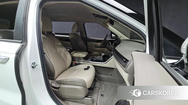 Kia Carnival 4th generation id 4957996 из Кореи 18