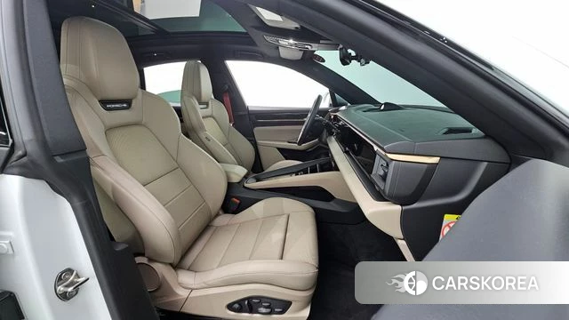 Porsche Makan EV id 4879580 из Кореи 18