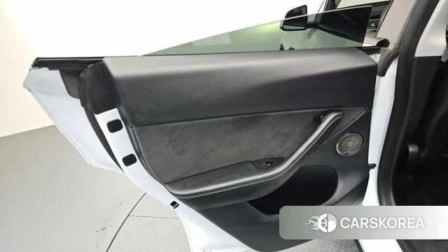 Tesla Model Y id 4905695 из Кореи 18