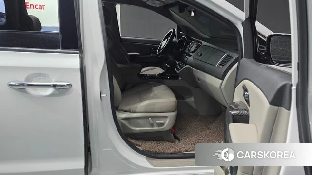 Kia The New Carnival id 4960112 из Кореи 18