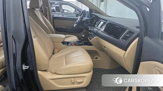Kia The New Carnival id 4856446 из Кореи 18