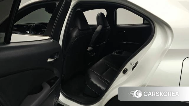 Lexus UX300e id 4905858 из Кореи 18