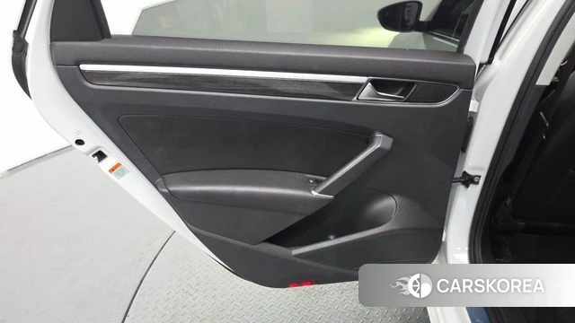 Volkswagen The New Passat id 5048517 из Кореи 18