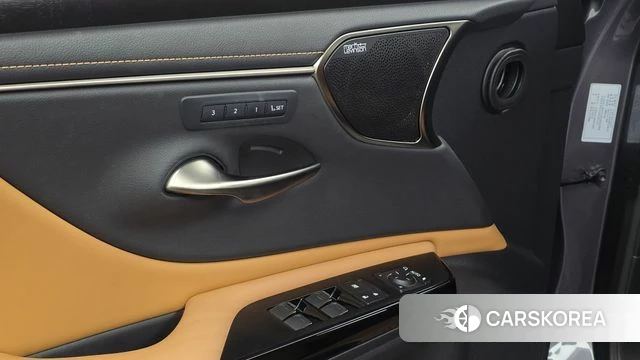 Lexus ES300h 7th generation id 5028051 из Кореи 18