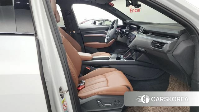 Audi Q8 e-Tron (GE) id 4904434 из Кореи 18
