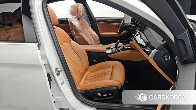 BMW 5 Series (G30) id 4986633 из Кореи 18