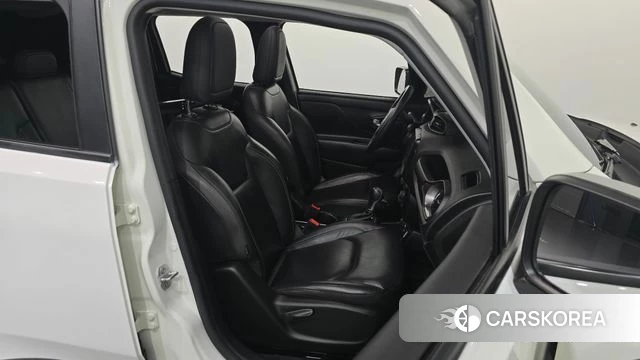 Jeep Renegade id 4930789 из Кореи 18