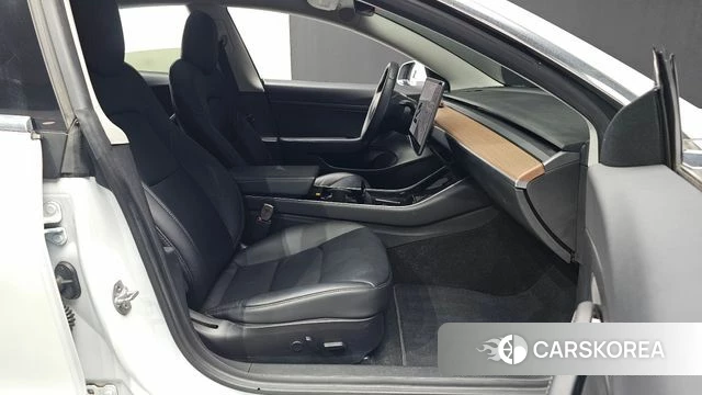 Tesla Model 3 id 4872894 из Кореи 18